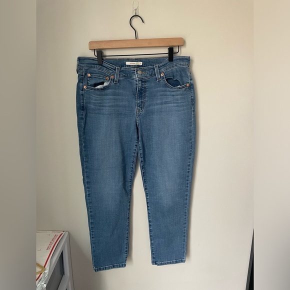 Levi's Medium Wash Boyfriend Jeans Size 31 - Picture 1 of 8